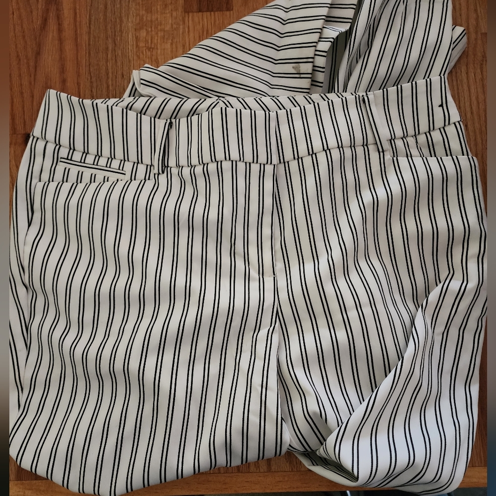 NY and Company size 14 white and black stripped pants